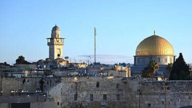 تصعيد خطير: إسرائيل تغلق المسجد الأقصى أمام صلاة الجمعة في رمضان وسط توتر إقليمي